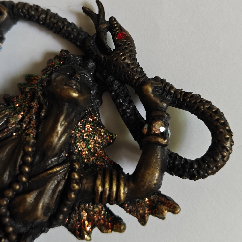 Vintage JJ Jonette Snake Charmer Lady Medusa Bronzed Brooch - Picture 10 of 10